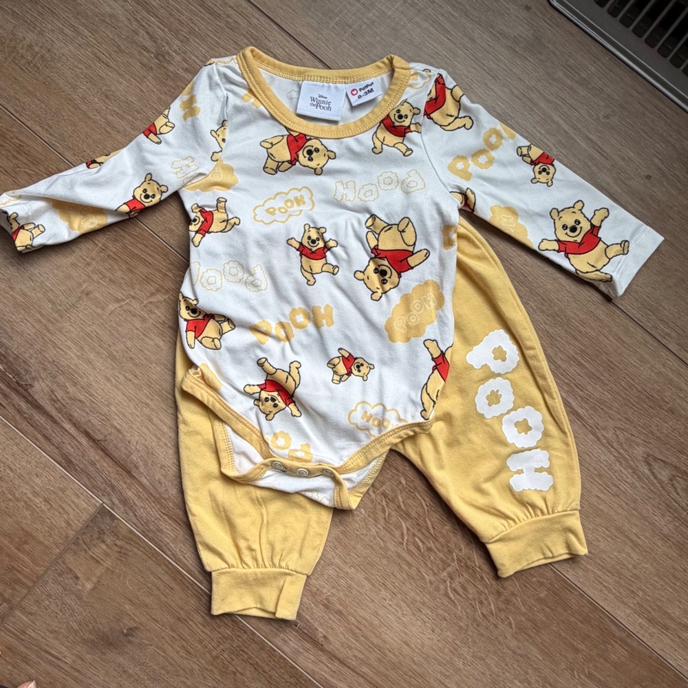 Winnie the Pooh 0-3M PatPat Outfit / Long Sleeve One Piece and Matching Pants